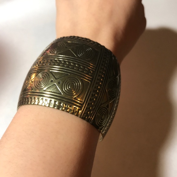 Unique Textured Golden Metal Cuff - Picture 2 of 2